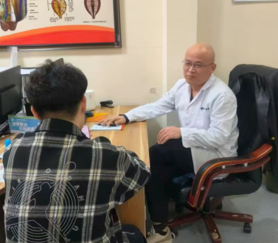 三亚市|男科医师高朋磊：守护男性健康，专业男科诊疗